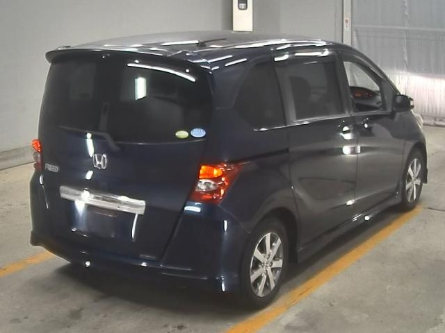 HONDA FREED 2010