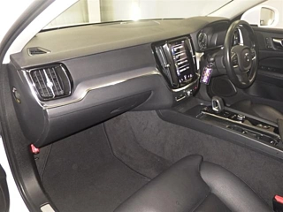 VOLVO V60 2021