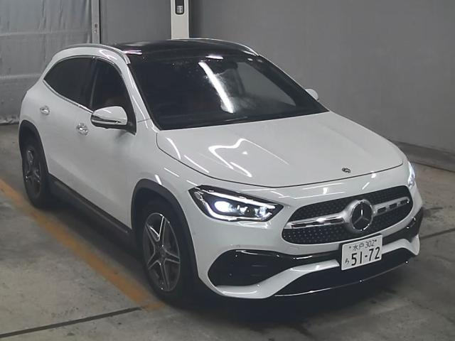 MERCEDES BENZ GLA CLASS 2023