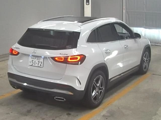 MERCEDES BENZ GLA CLASS 2023