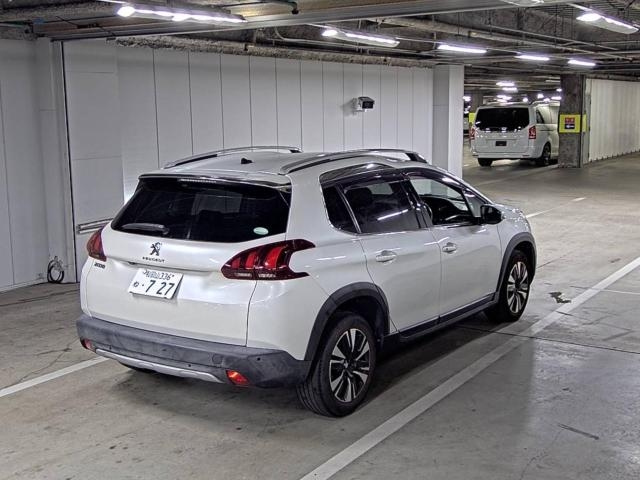 PEUGEOT 2008 2018