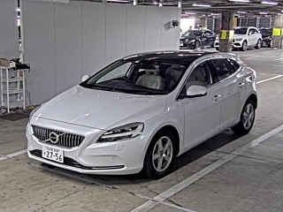 VOLVO V40 2017