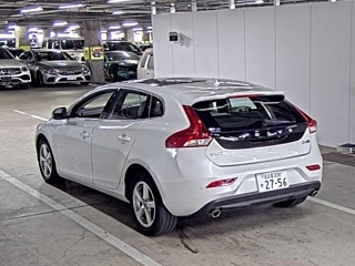 VOLVO V40 2017