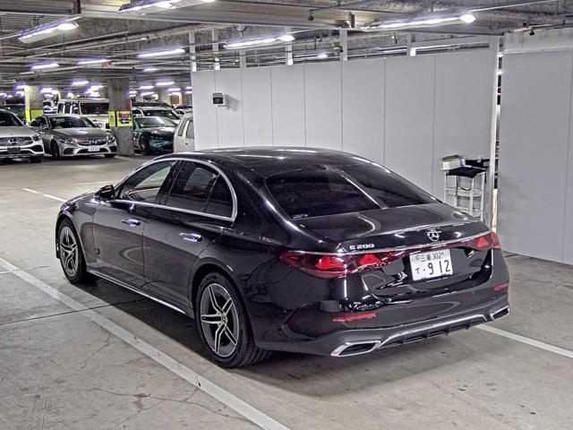 MERCEDES BENZ E CLASS 2024