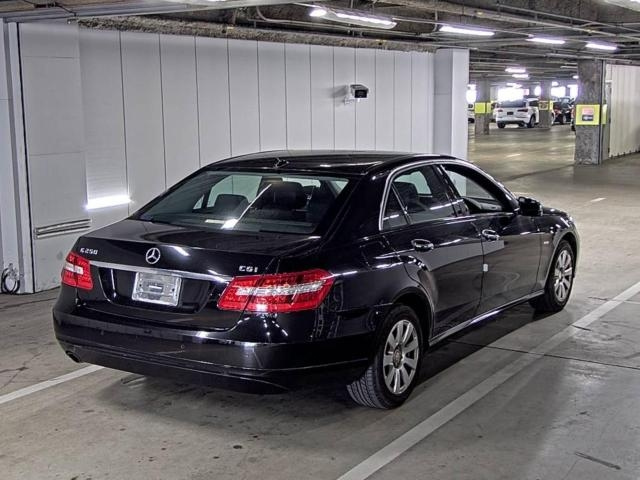 MERCEDES BENZ E CLASS 2010