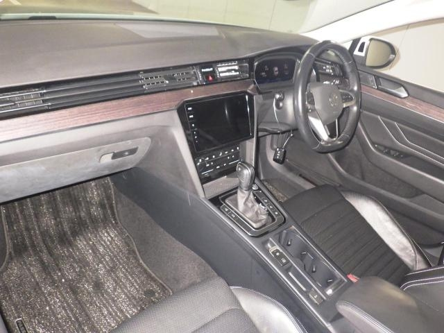 VOLKSWAGEN PASSAT 2022