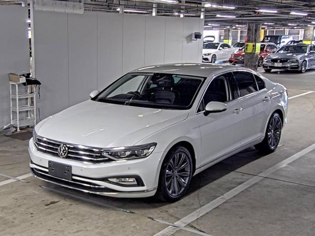 VOLKSWAGEN PASSAT 2022
