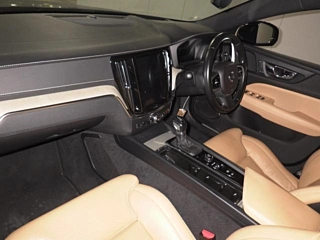 VOLVO V60 2019