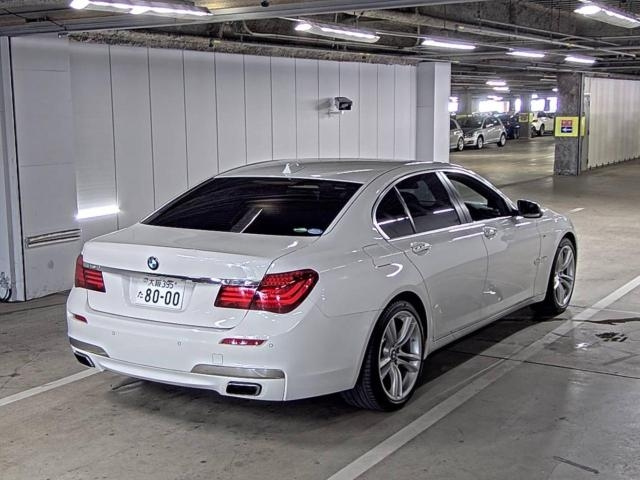 BMW 7 SERIES 2013