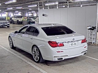 BMW 7 SERIES 2013
