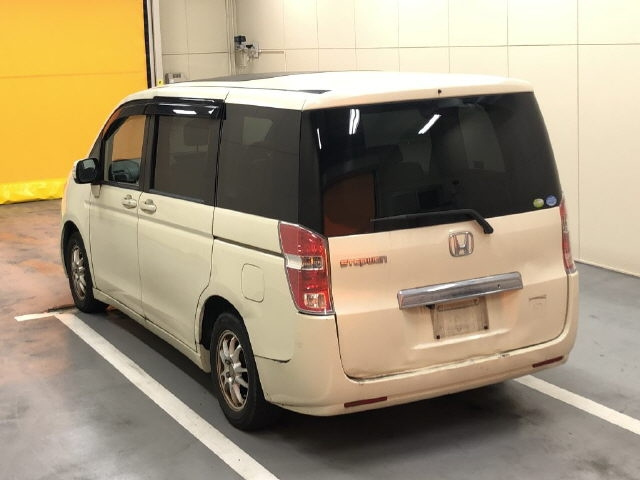 HONDA STEP WAGON 2010