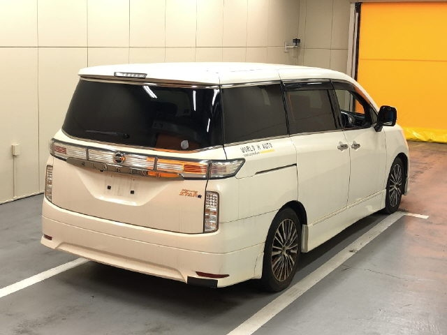 NISSAN ELGRAND 2014