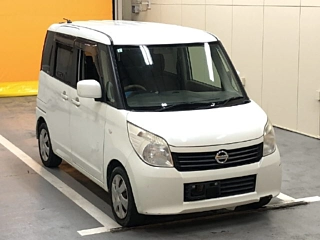 NISSAN ROOX 2012