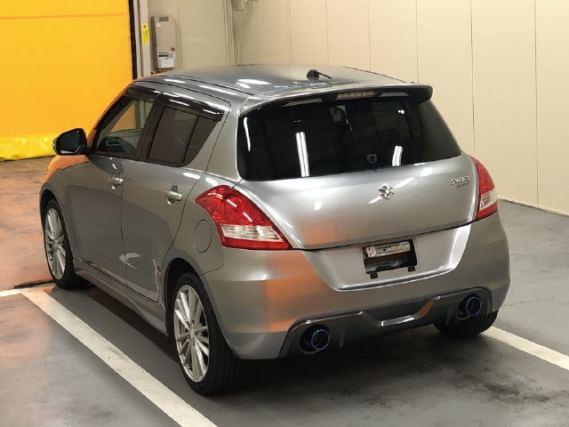 SUZUKI SWIFT 2012