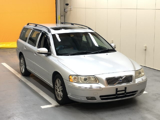 VOLVO V70 2008