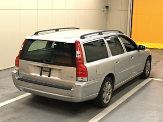 VOLVO V70 2008