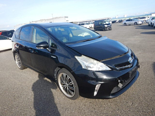 TOYOTA PRIUS ALPHA 2014