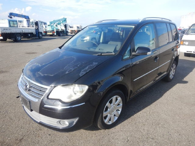 VOLKSWAGEN GOLF TOURAN 2009