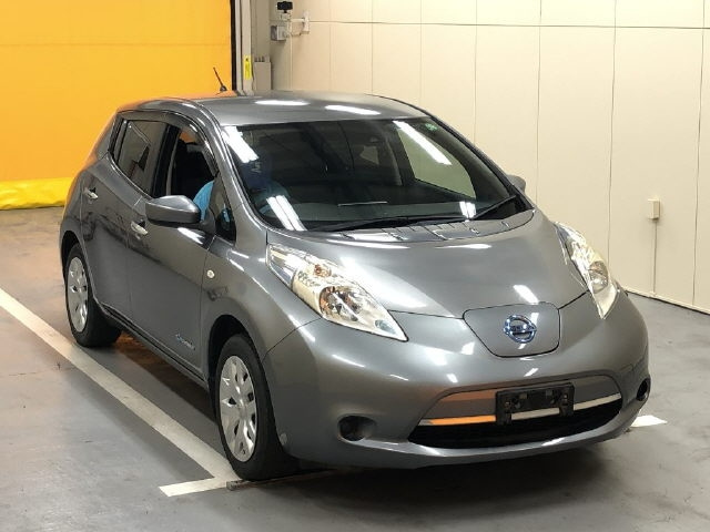 NISSAN LEAF 2016