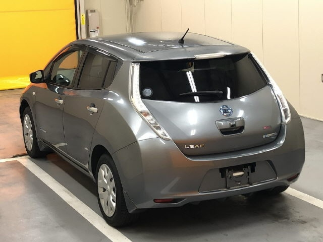 NISSAN LEAF 2016