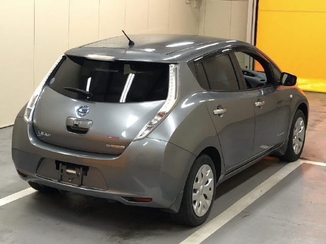 NISSAN LEAF 2016