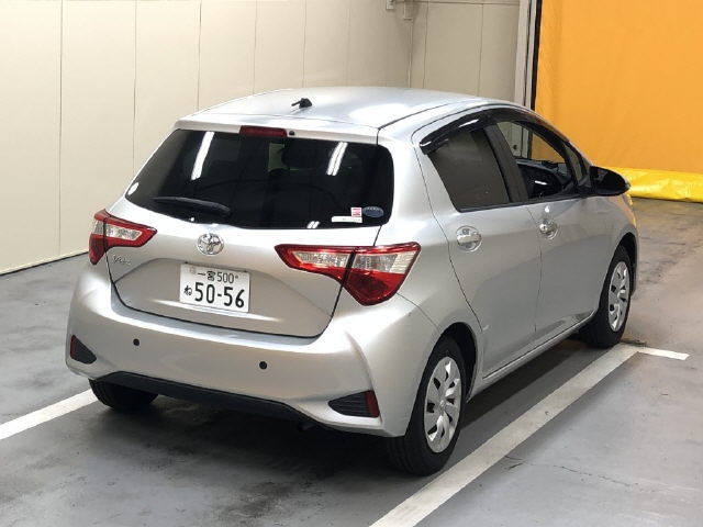 TOYOTA VITZ 2018