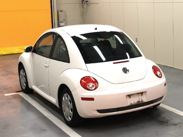 VOLKSWAGEN NEW BEETLE 2009