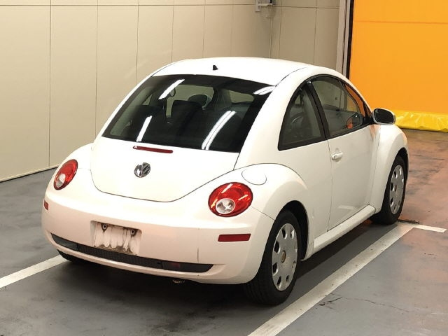 VOLKSWAGEN NEW BEETLE 2009