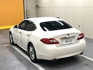 NISSAN FUGA 2009
