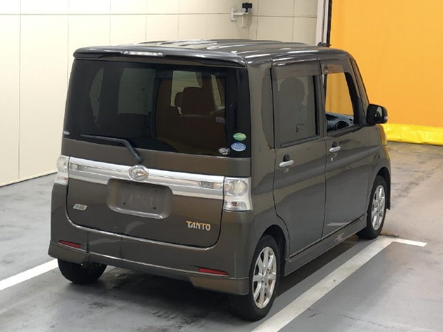 DAIHATSU TANTO 2012