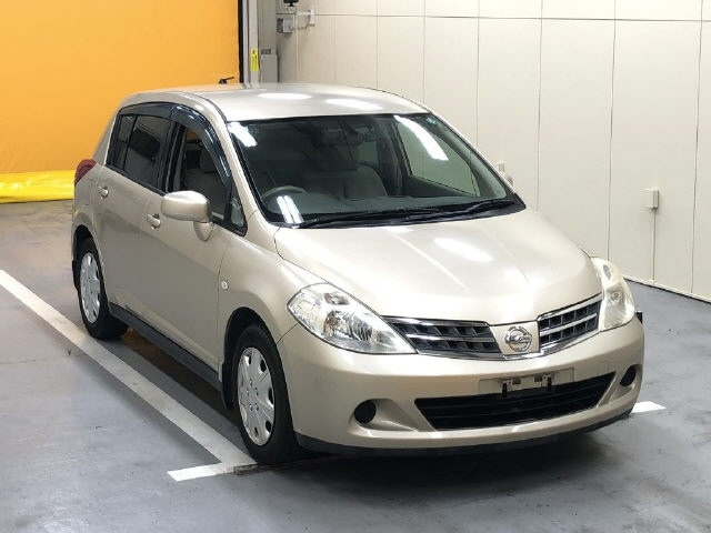 NISSAN TIIDA 2012