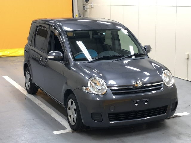 TOYOTA SIENTA 2009