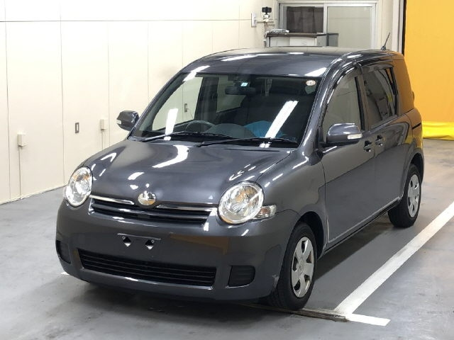 TOYOTA SIENTA 2009