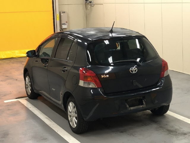 TOYOTA VITZ 2009
