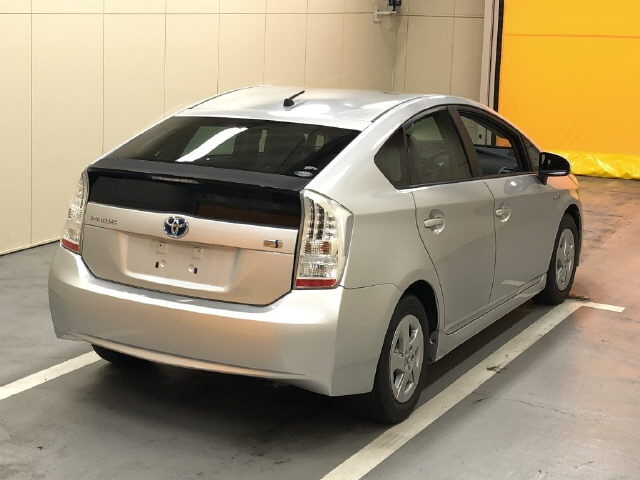 TOYOTA PRIUS 2010