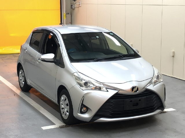 TOYOTA VITZ 2019