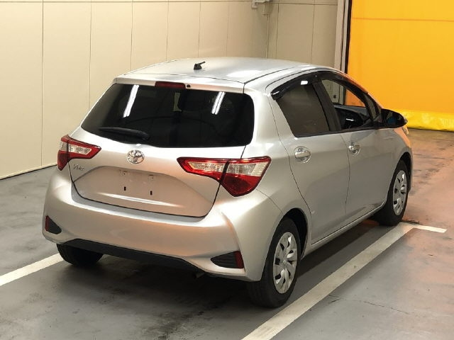 TOYOTA VITZ 2019