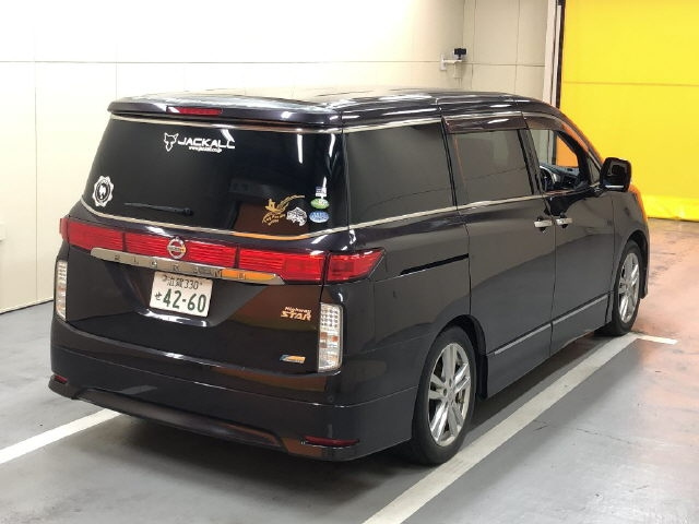 NISSAN ELGRAND 2010