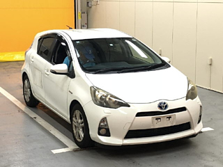 TOYOTA AQUA 2013