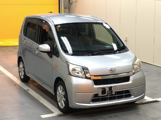 DAIHATSU MOVE 2013