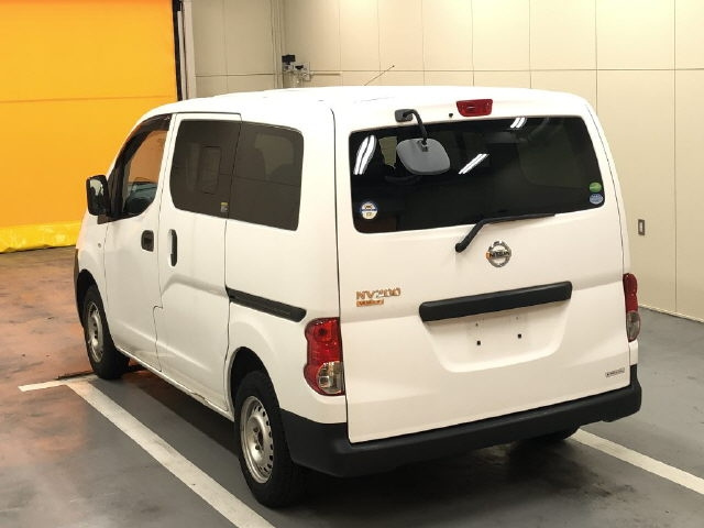 NISSAN NV200 2016