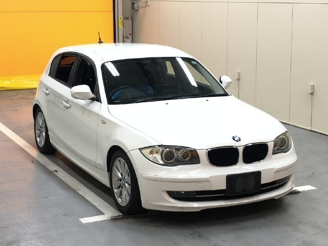 BMW 1 SERIES 2011