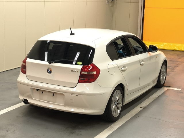BMW 1 SERIES 2011