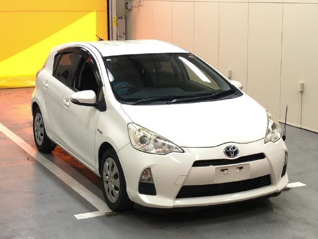 TOYOTA AQUA 2012