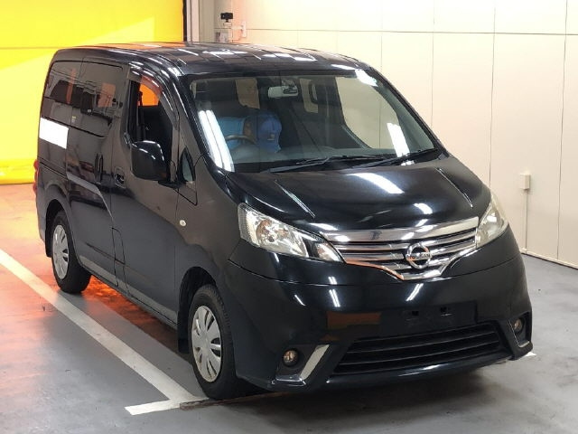NISSAN NV200 2017