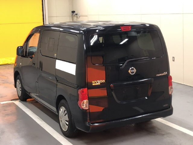 NISSAN NV200 2017