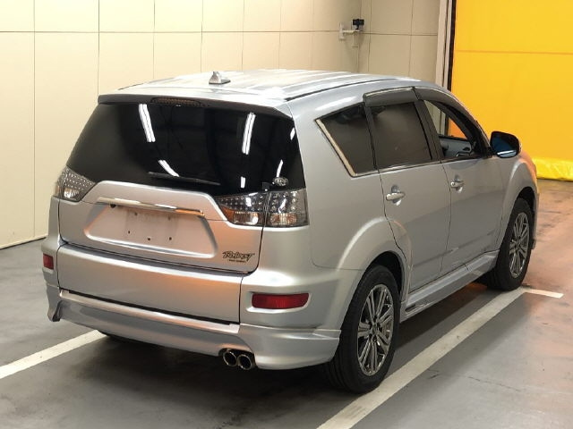 MITSUBISHI OUTLANDER 2010