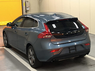 VOLVO V40 2014