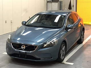 VOLVO V40 2014