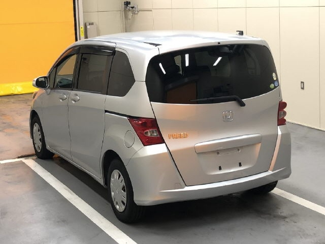 HONDA FREED 2009